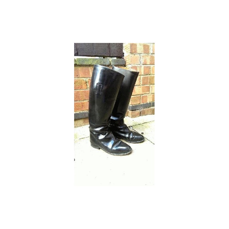ladies leather boots size 5